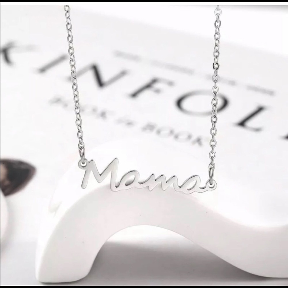 SILVER “Mama” Delicate Necklace